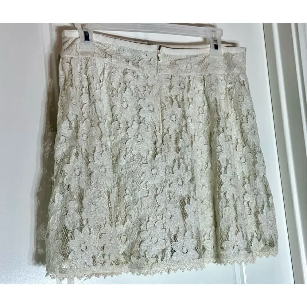 American Eagle NWT cream lace mini skirt size 6